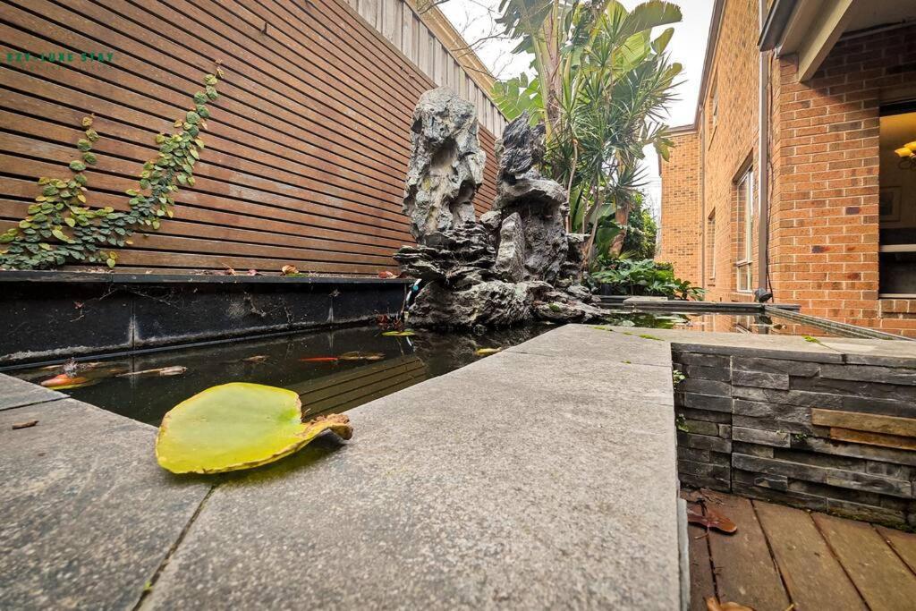 Balwyn Luxury 5br Mansion With Cinema & Bbq Holiday home *