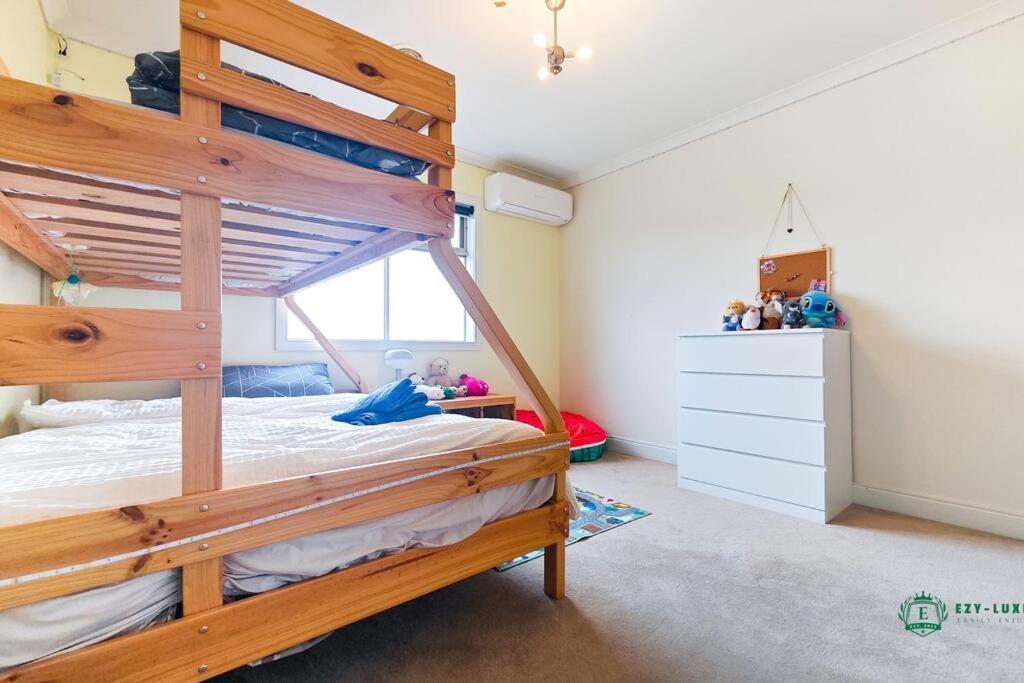 Holiday home Balwyn Luxury 5br Mansion With Cinema & Bbq