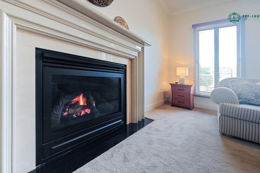 Balwyn Luxury 5br Mansion With Cinema & Bbq Holiday home *