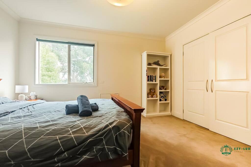 Balwyn Luxury 5br Mansion With Cinema & Bbq Holiday home Melbourne