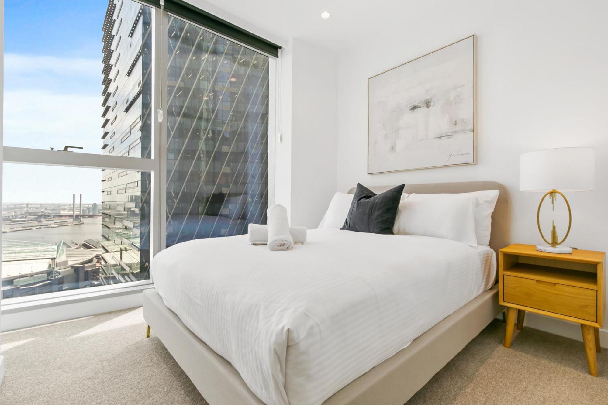 Skyhigh 2br W Stunning River Views, Gym & Pool * Melbourne