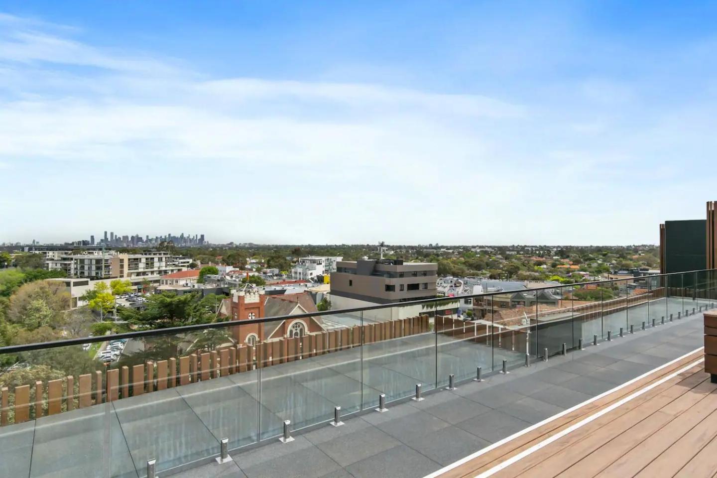 Charm Located In The Heart Of Ivanhoe Apartment