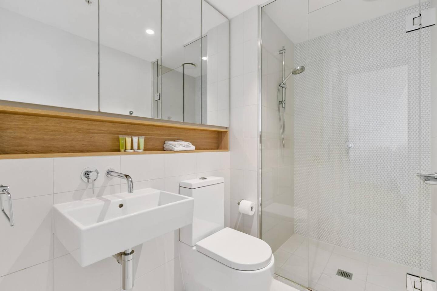 Apartment Charm Located In The Heart Of Ivanhoe Melbourne
