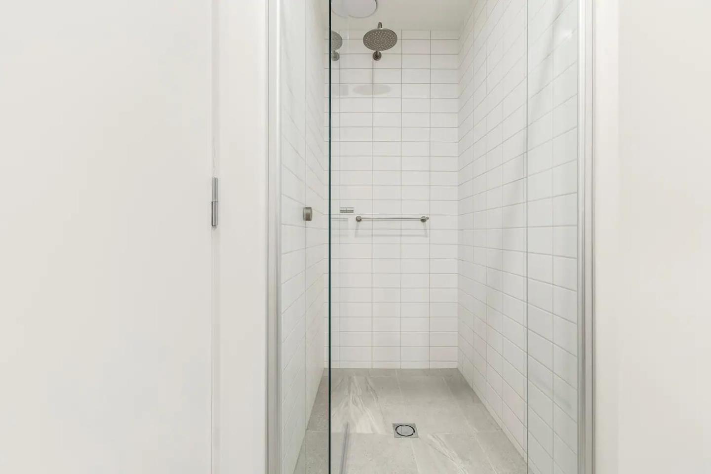 Apartment Tranquil Major Hospital Precinct W Parking Melbourne