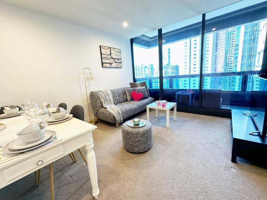 Es2410-2bed 2bath Vision With Balcony, Pool & Gym *