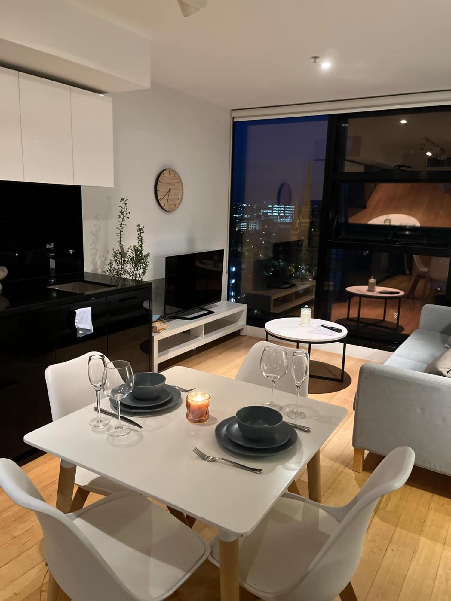 Spacious In The Heart Of * Melbourne