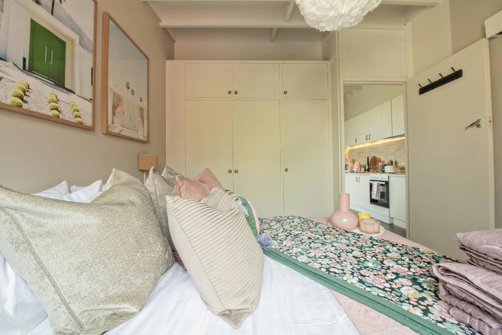 Apartment Charming Hideaway Near St Kilda