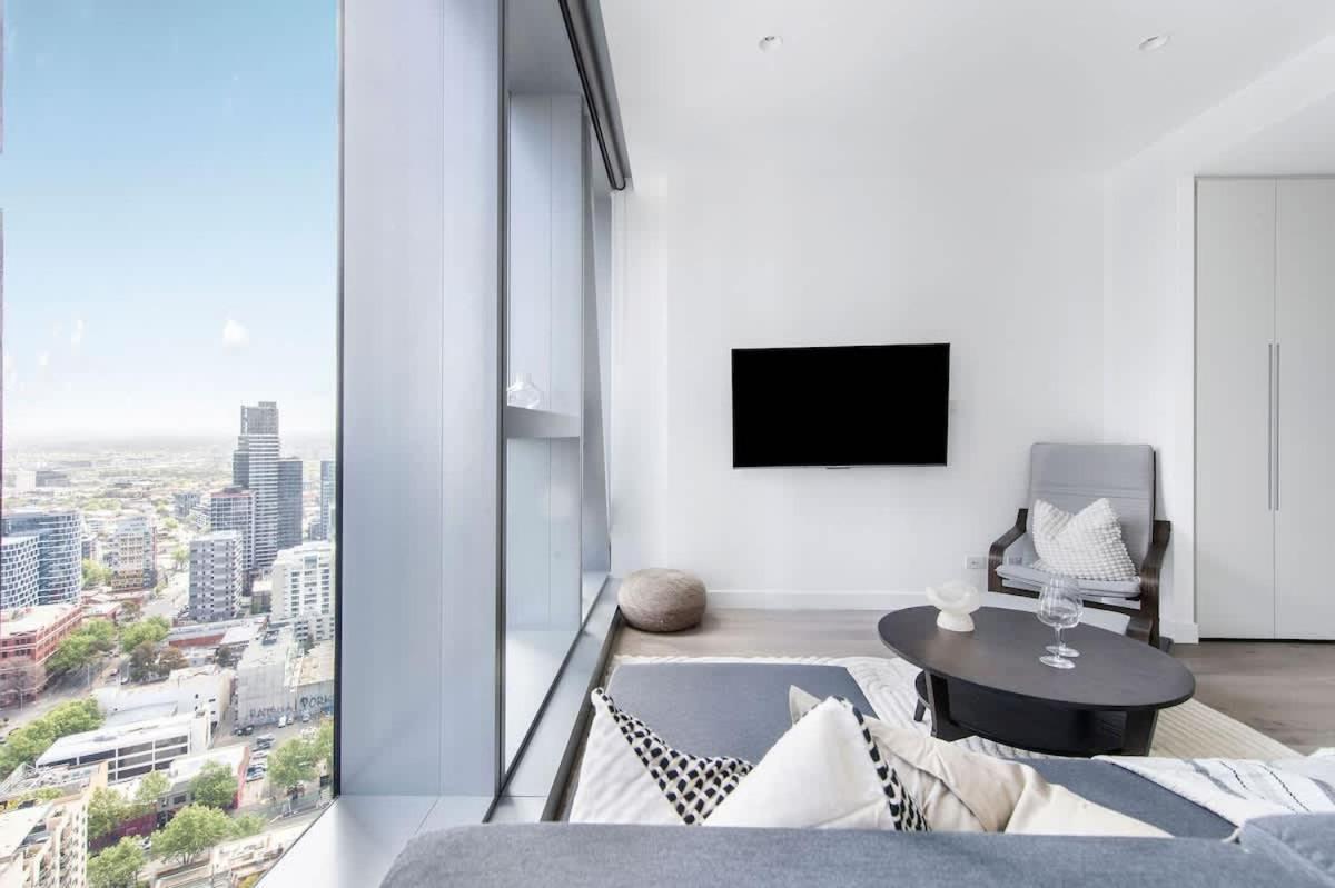Chic 2br Opposite Southern Cross Views Apartment *