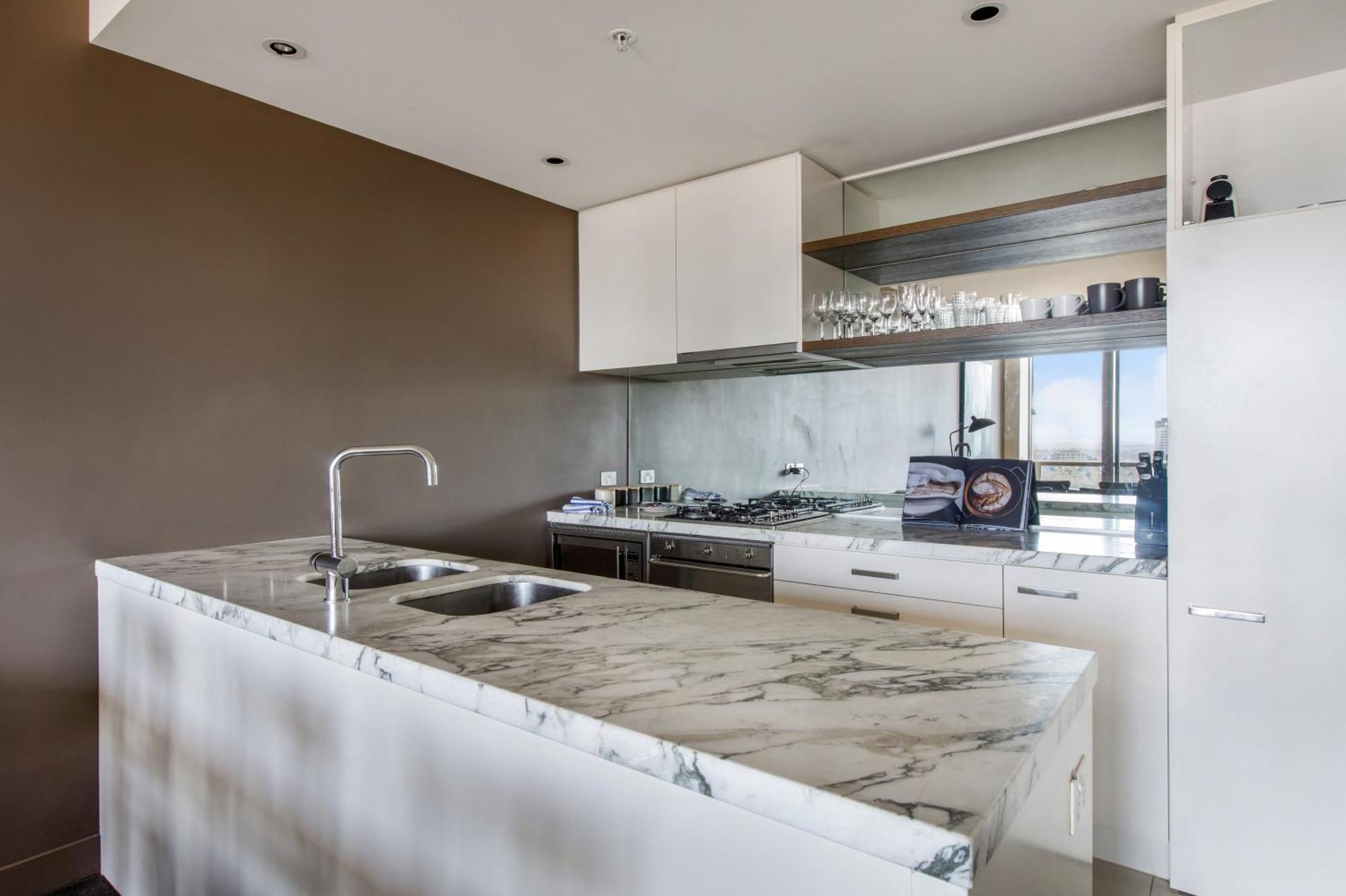 Modern Nomads Waterfront Near Casino With River View Melbourne