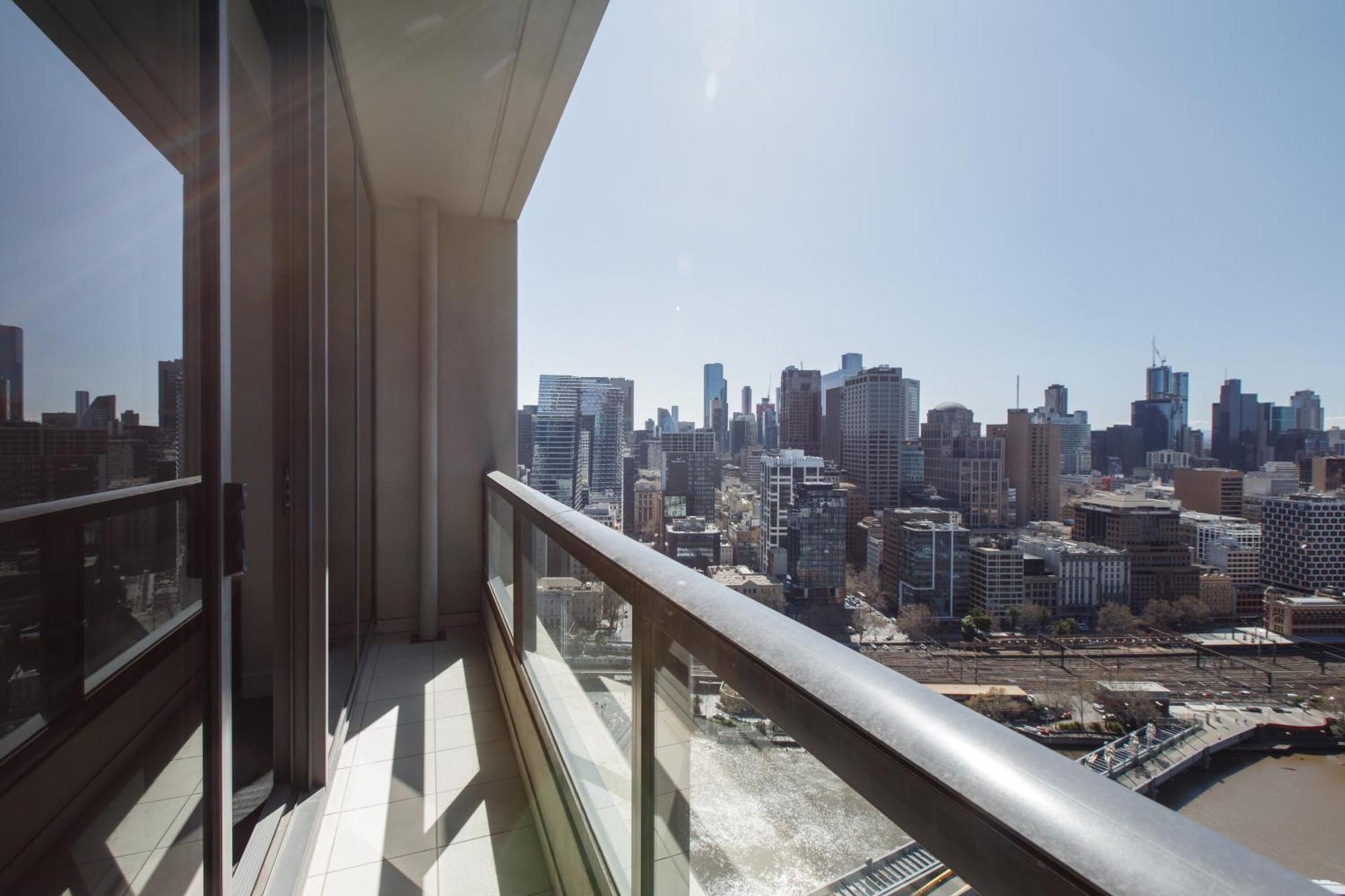 Apartment Modern Nomads Waterfront Near Casino With River View Melbourne