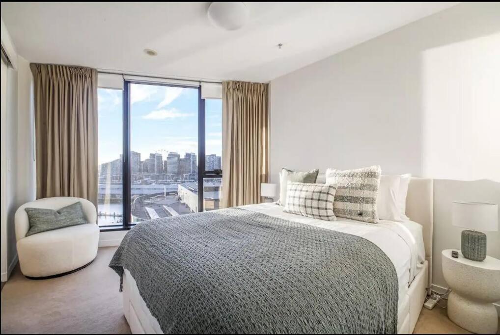 Apartment Breathtaking Harbour Views Melbourne