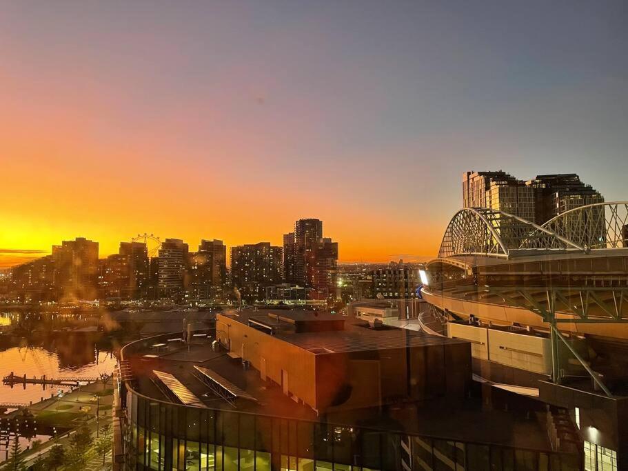 Apartment Breathtaking Harbour Views Melbourne