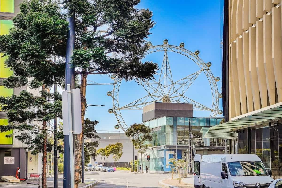 Marina Tower - Stunning Harbour & View Apartment Melbourne