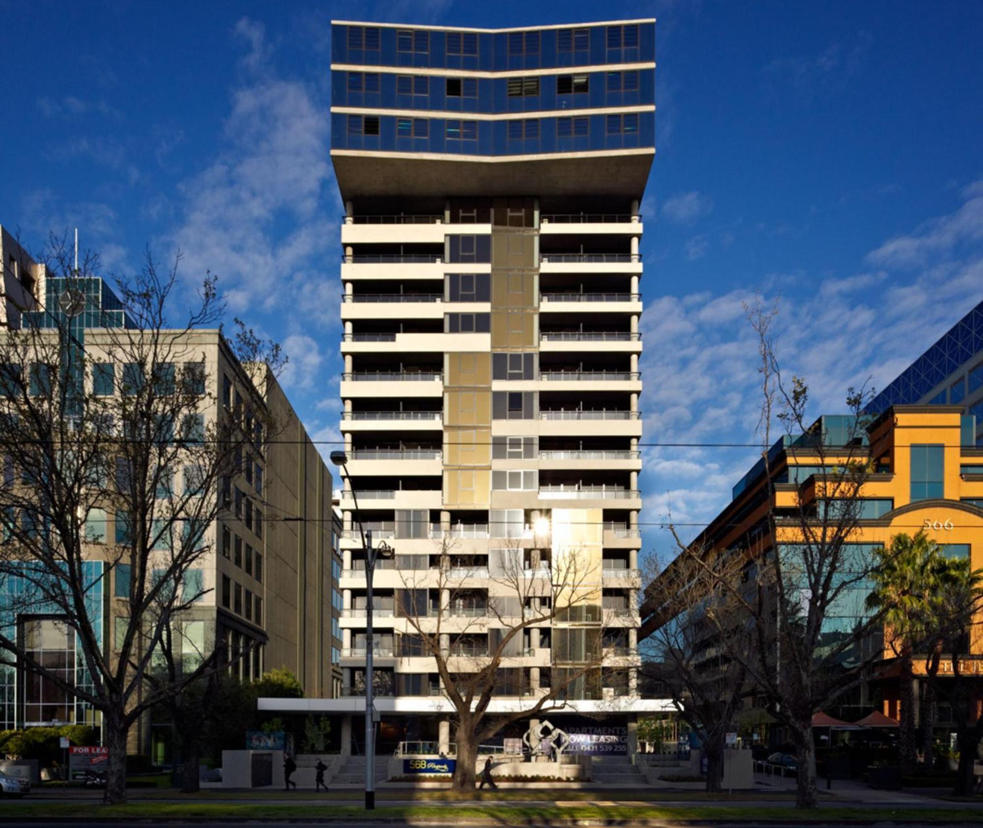 Oaks St Kilda Road 4*