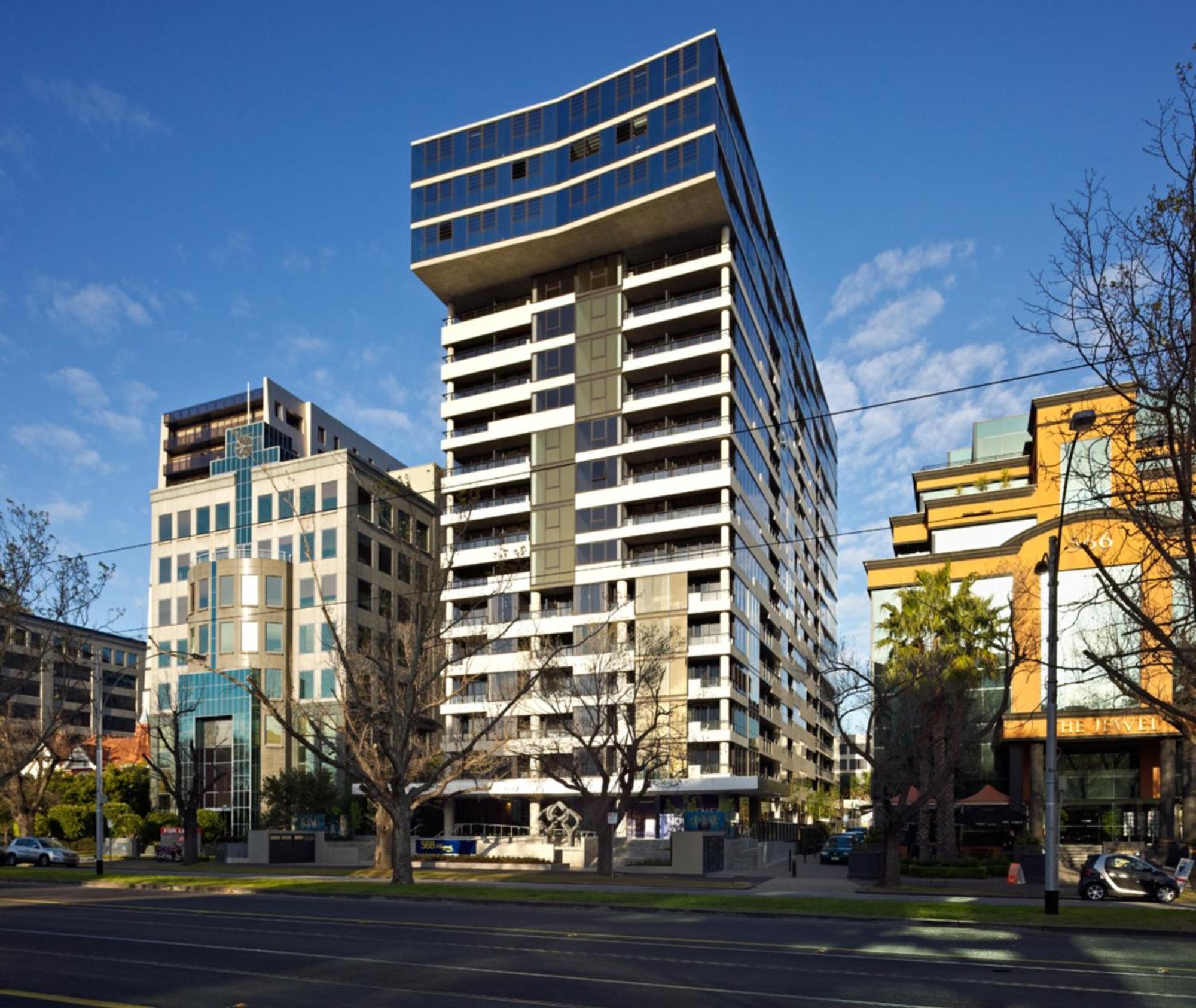 Oaks St Kilda Road Hotel