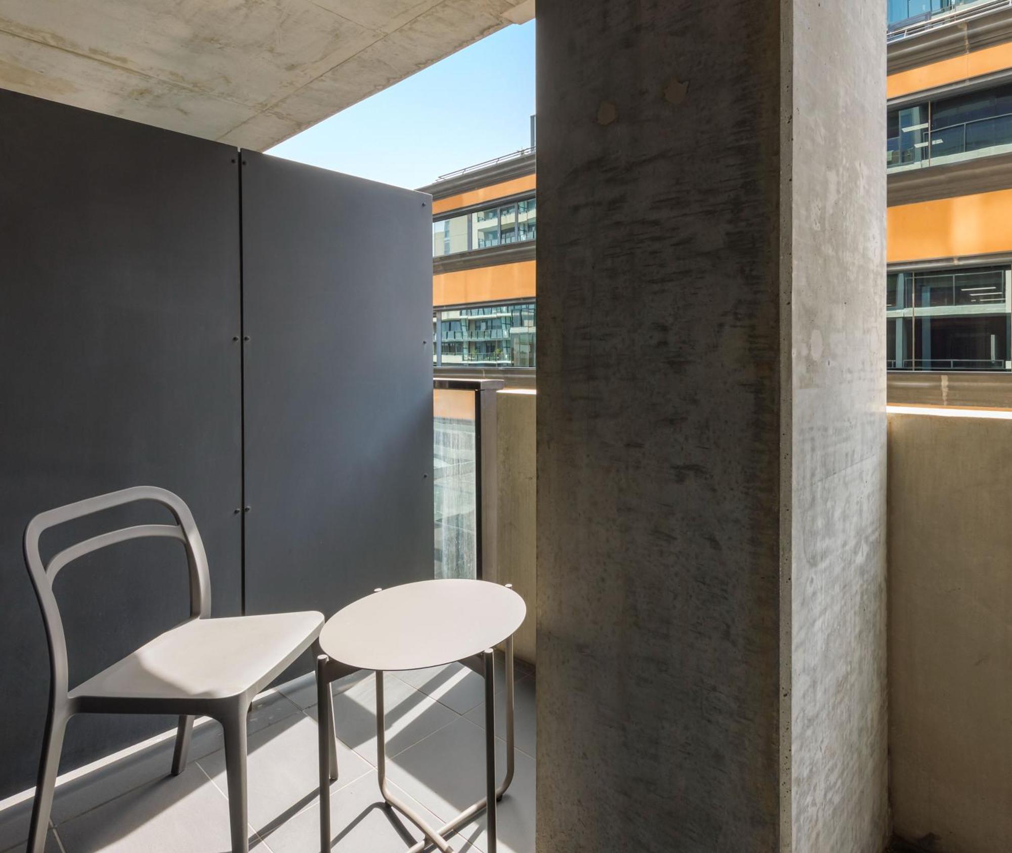 Oaks St Kilda Road 4*