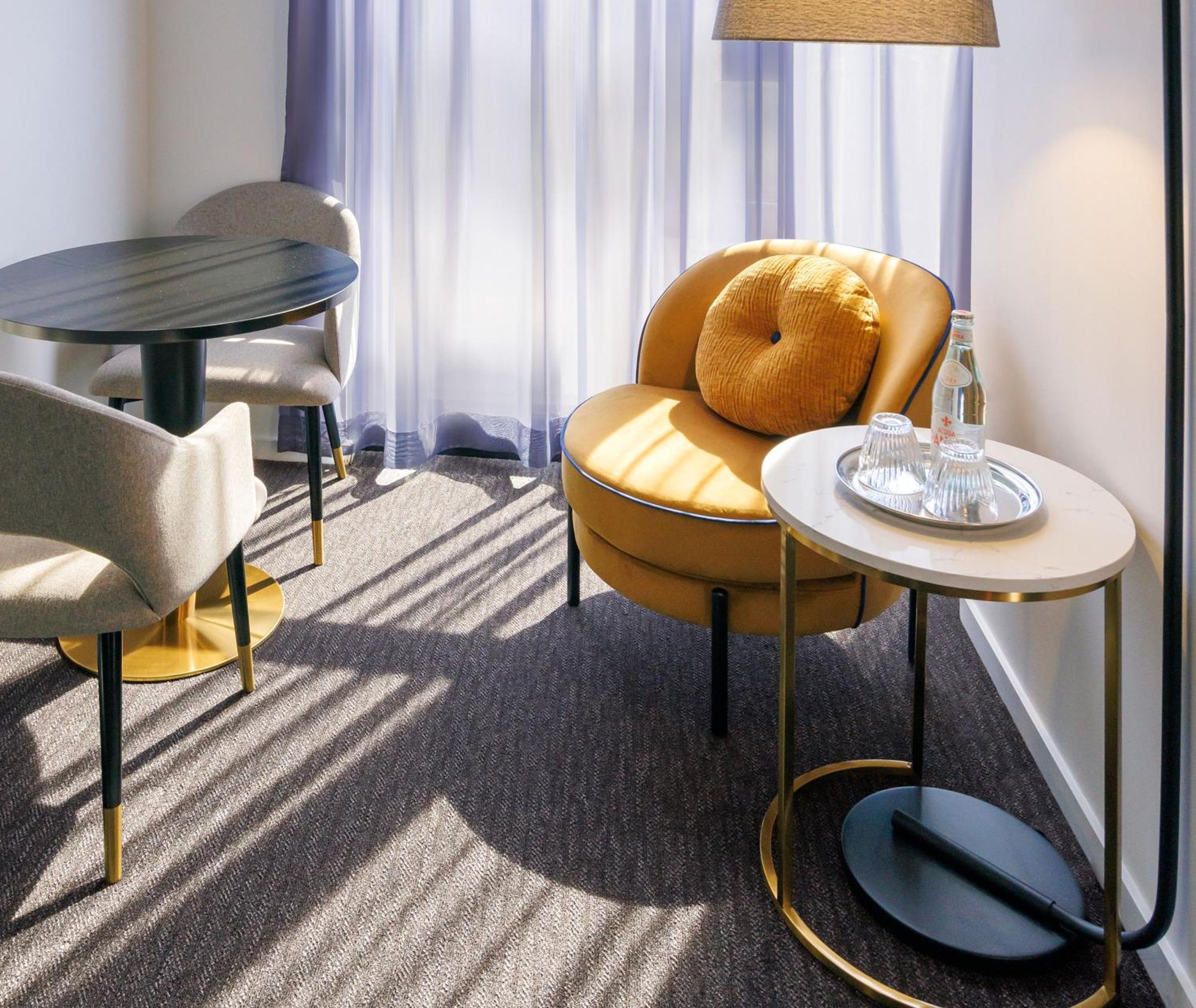 Oaks St Kilda Road 4*