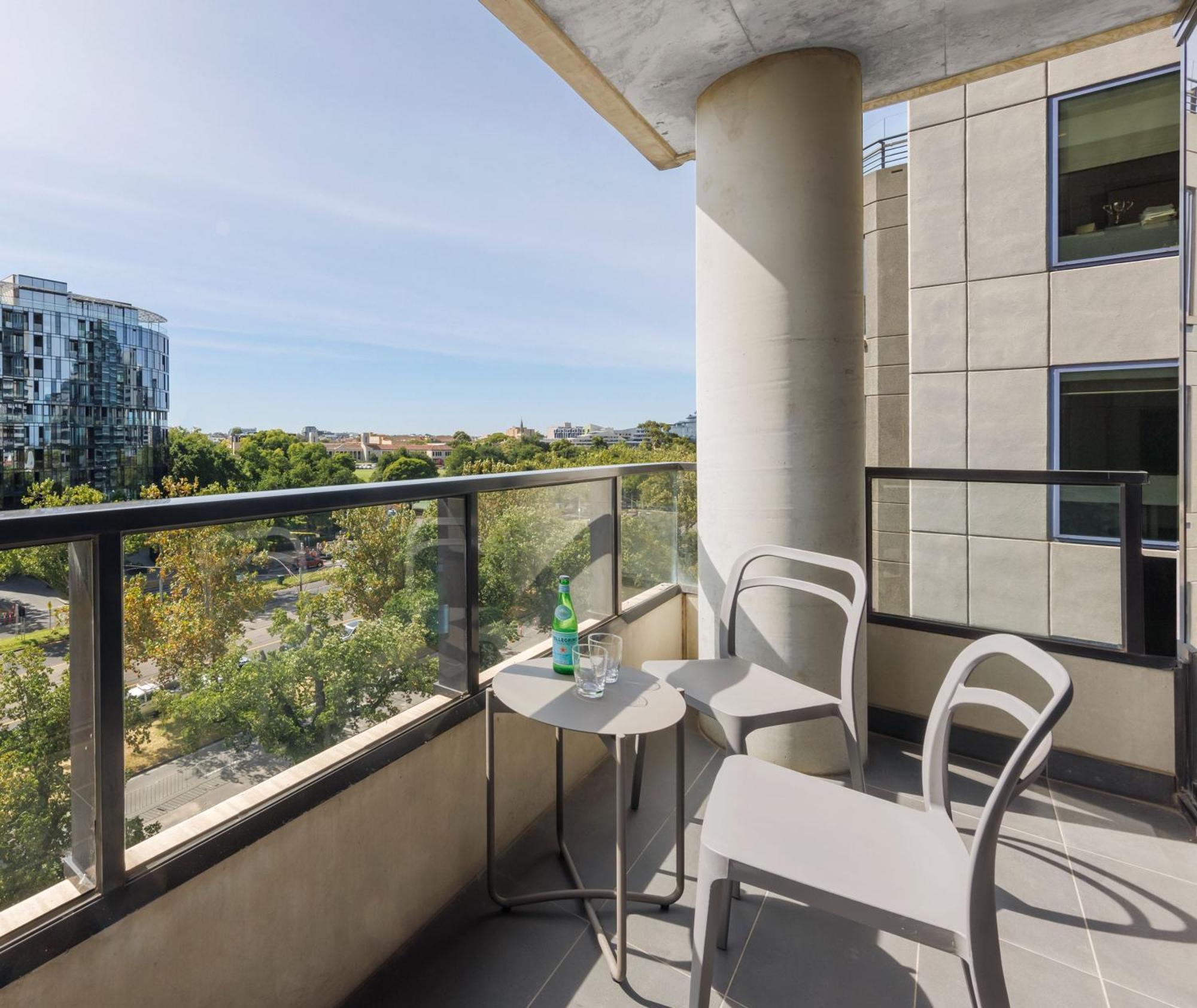 Oaks St Kilda Road Hotel Melbourne