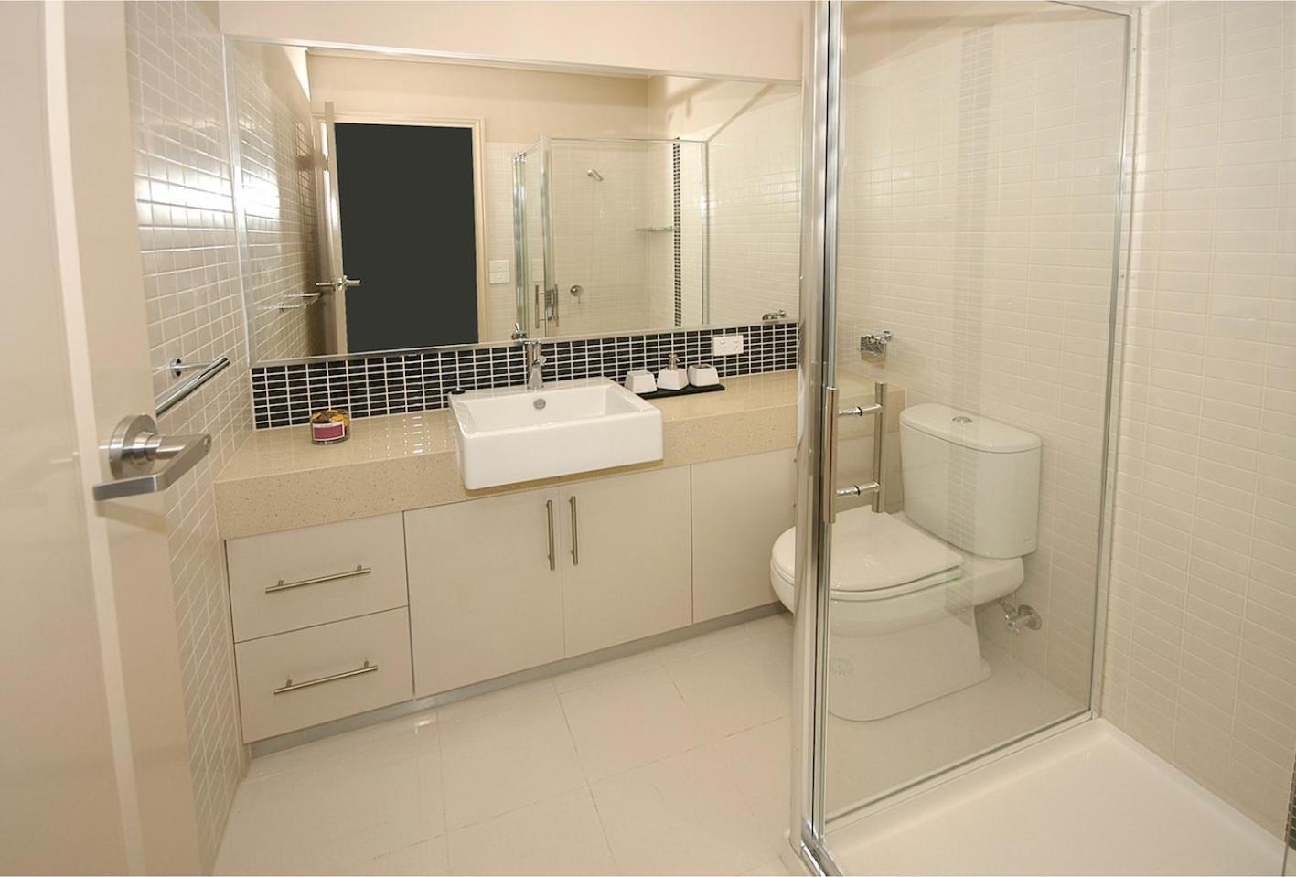6p - Large Premium In Shared Space In Brunswick! Melbourne