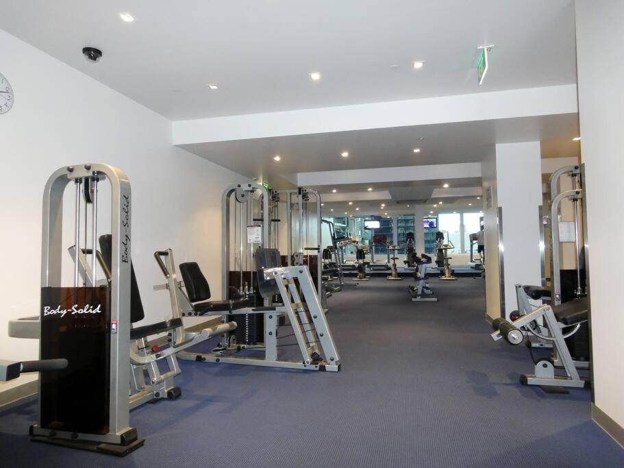 2br 2ba Cbd Retreat-best Location - 1 Car Space