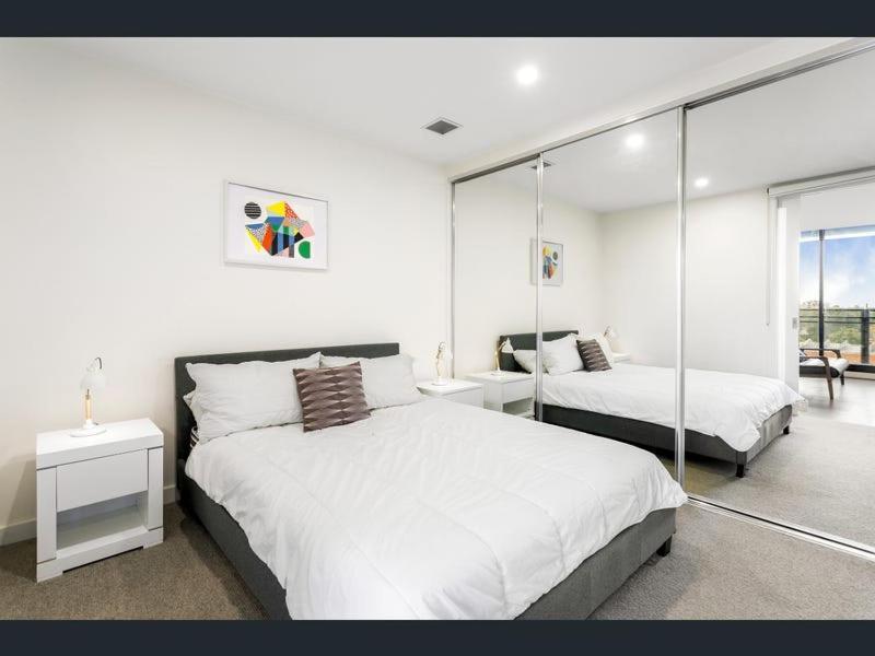 Apartment The Mason - Urban Luxury & Lygon Street Convenience