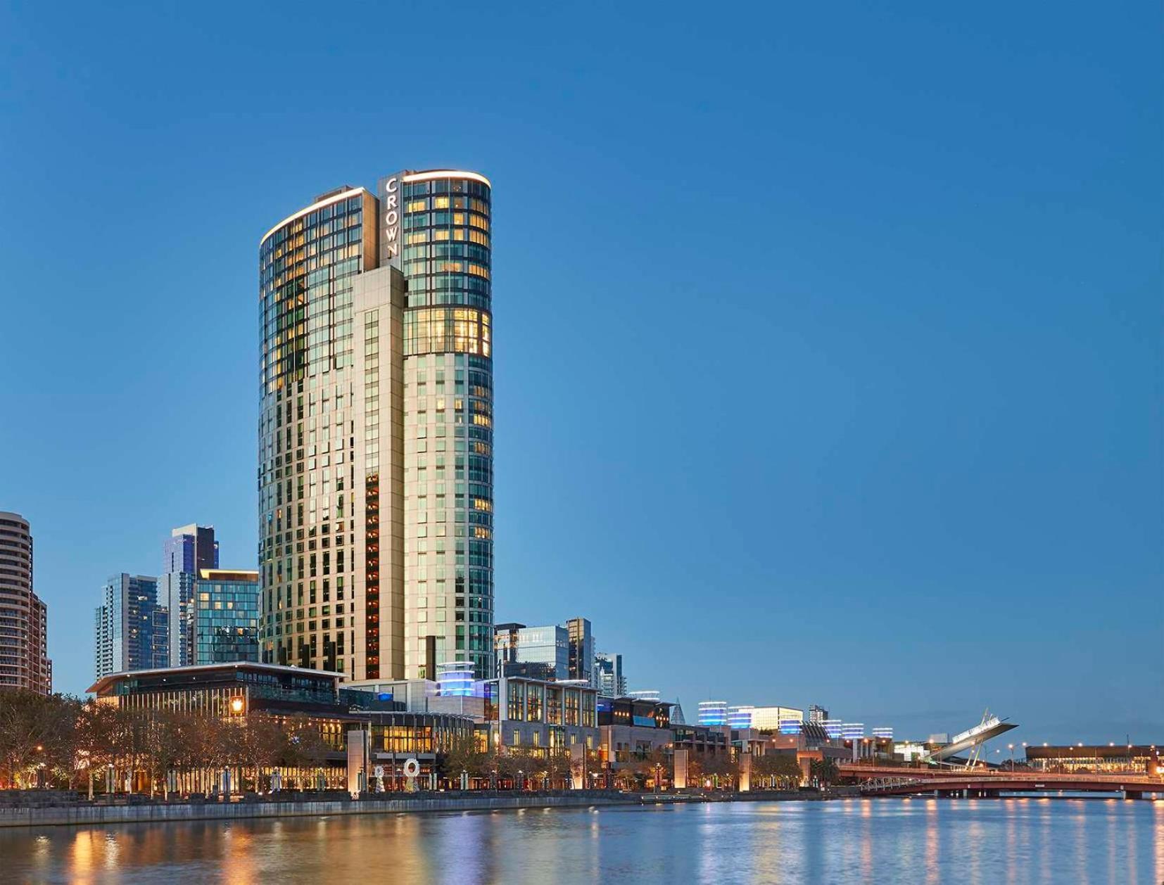 Hotel Crown Towers 5*