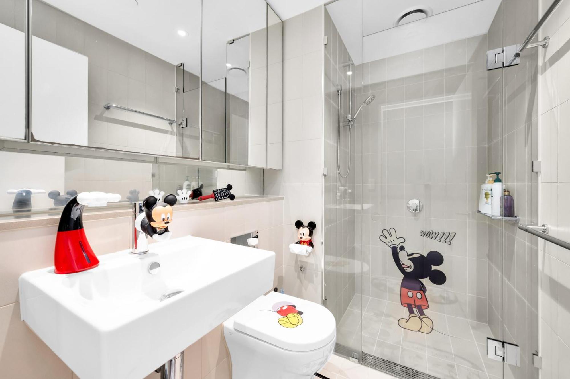 Apartment Wonderland Escape *