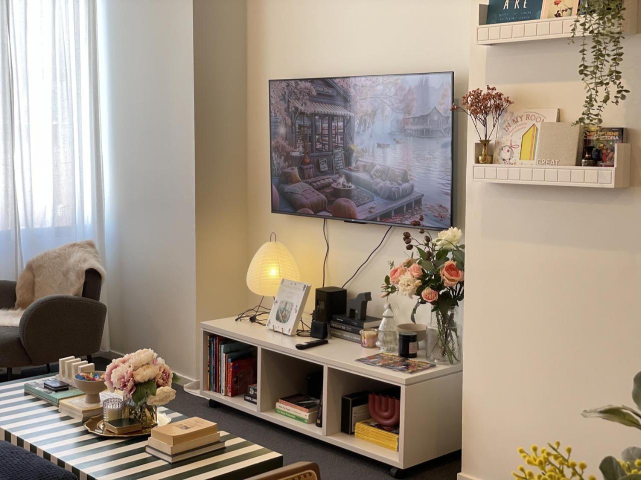 2br Cbd Sunlit - Bourke Street Shops Apartment