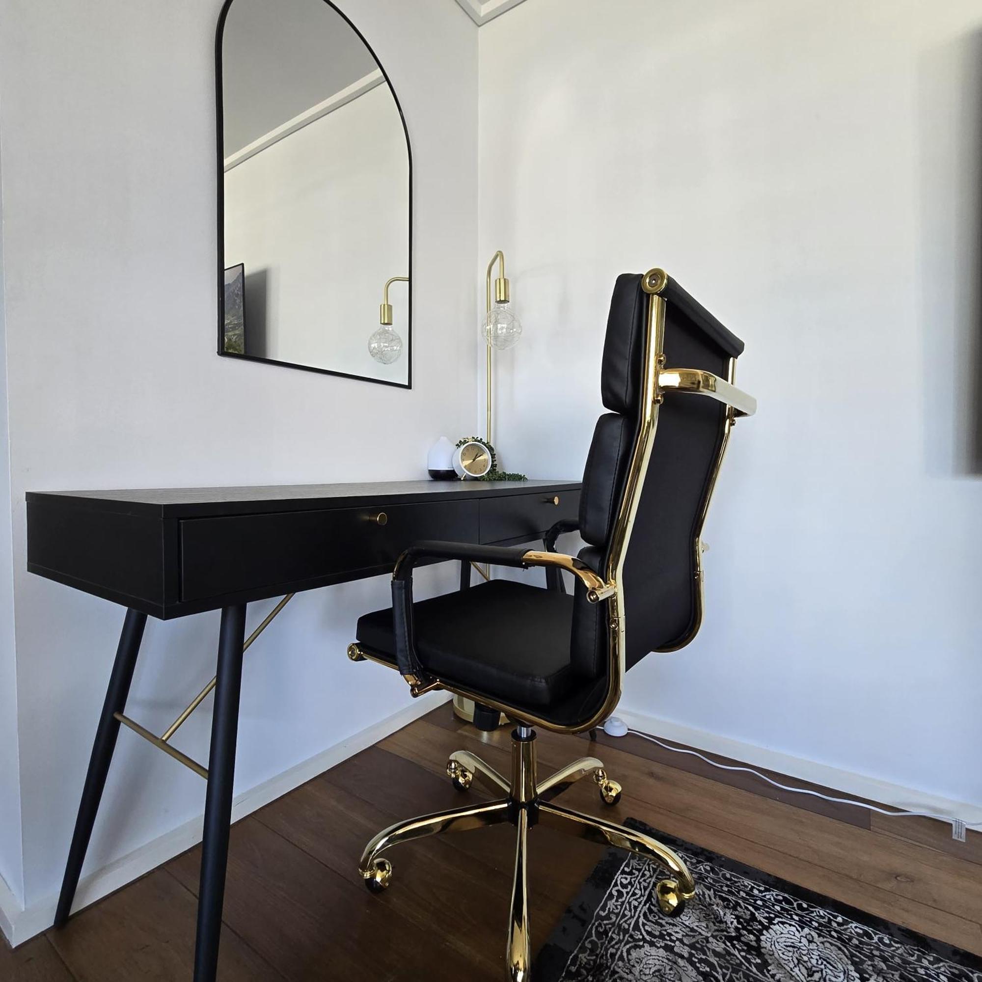 Luxuriq On Bourke Apartment *
