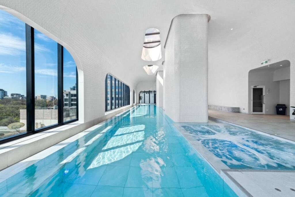 Sky Rise View And Outdoor Jacuzzi Cozy Apartment