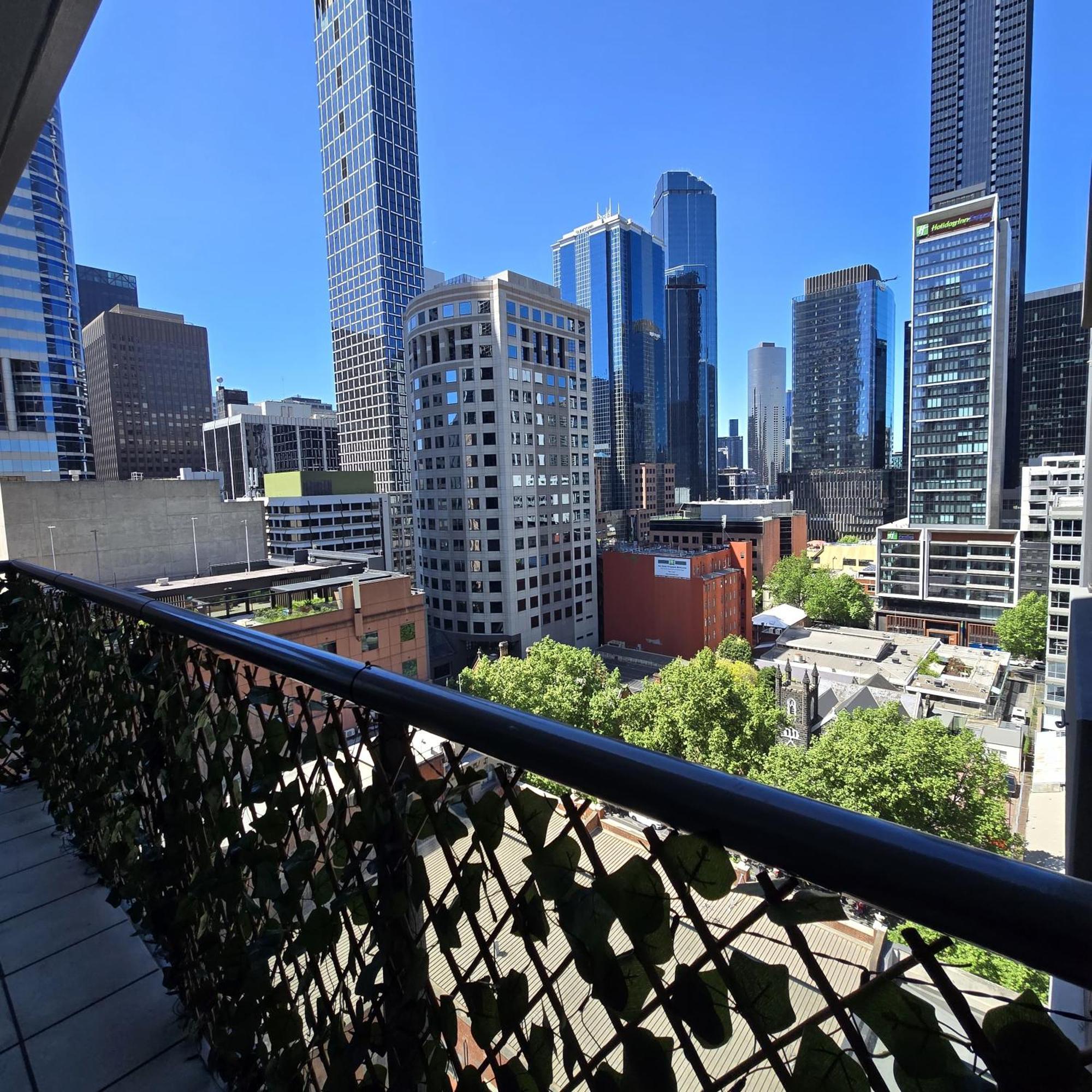 Luxuriq On Bourke Apartment *