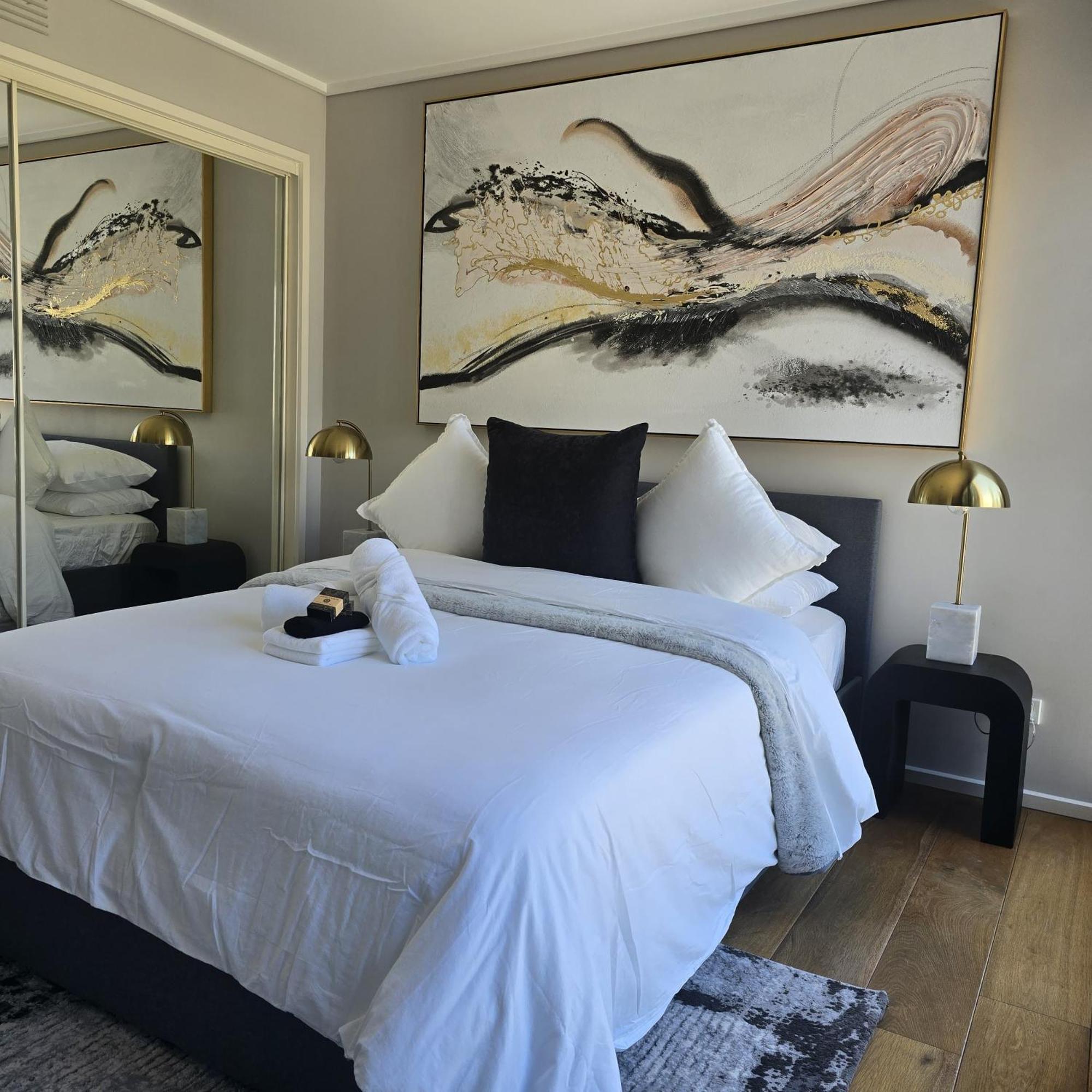 Luxuriq On Bourke Melbourne