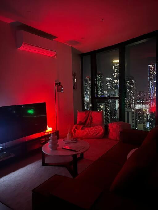 Sky Rise View And Outdoor Jacuzzi Cozy Apartment