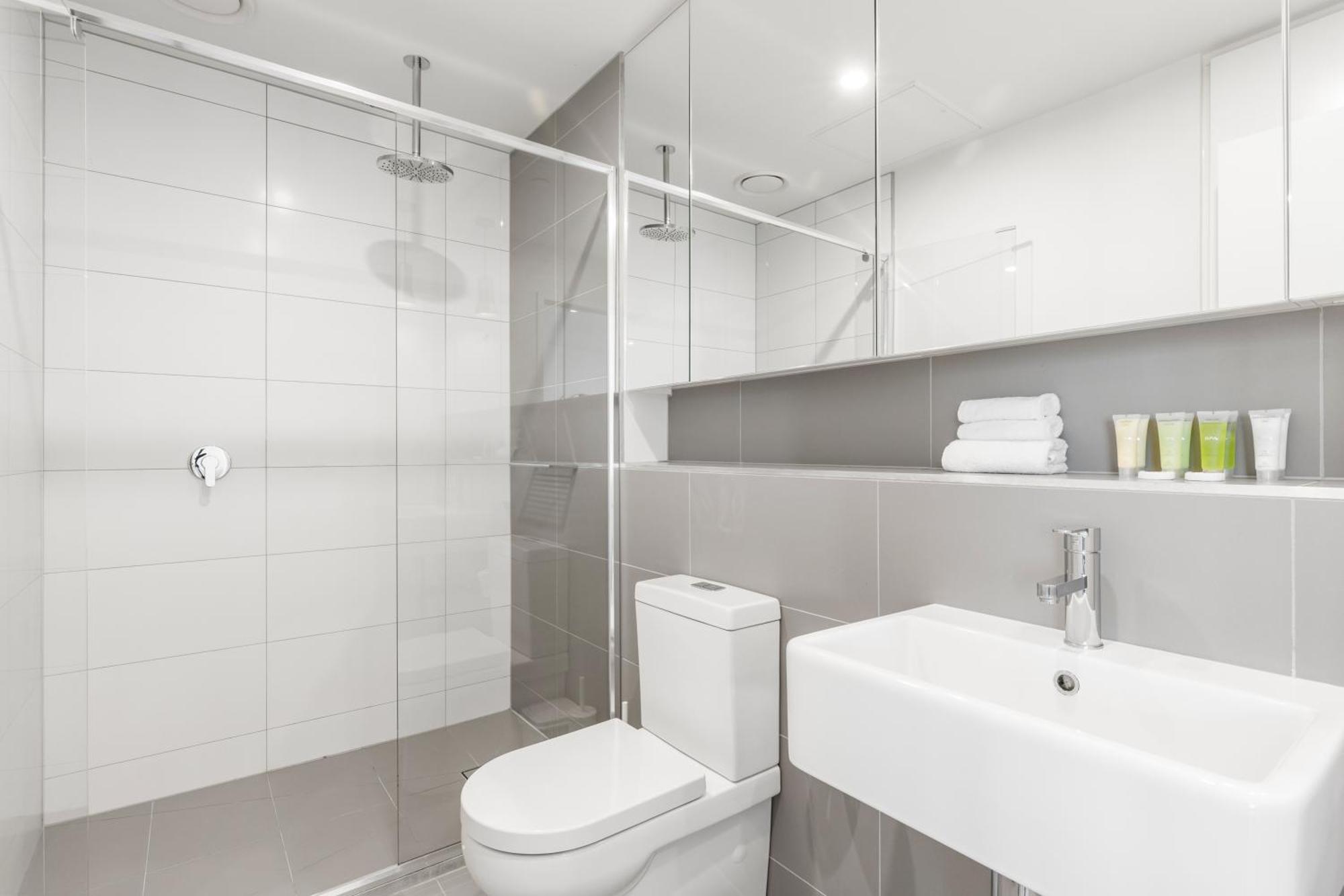 Apartment Stylish & W Stunning Views & Balcony *