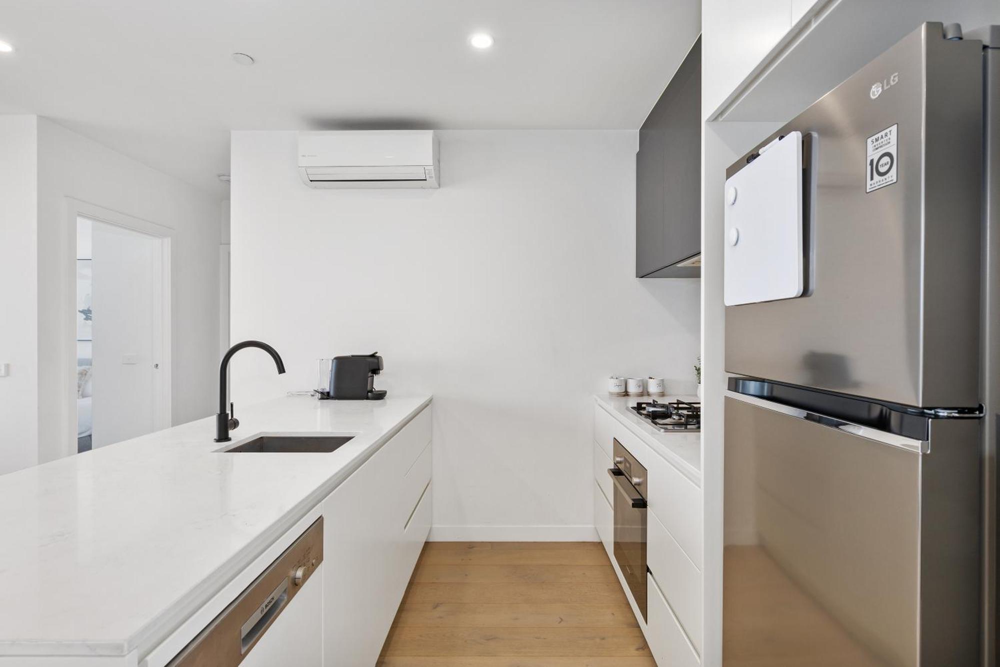 Apartment Stunning River & Views And Huge Balcony! Melbourne