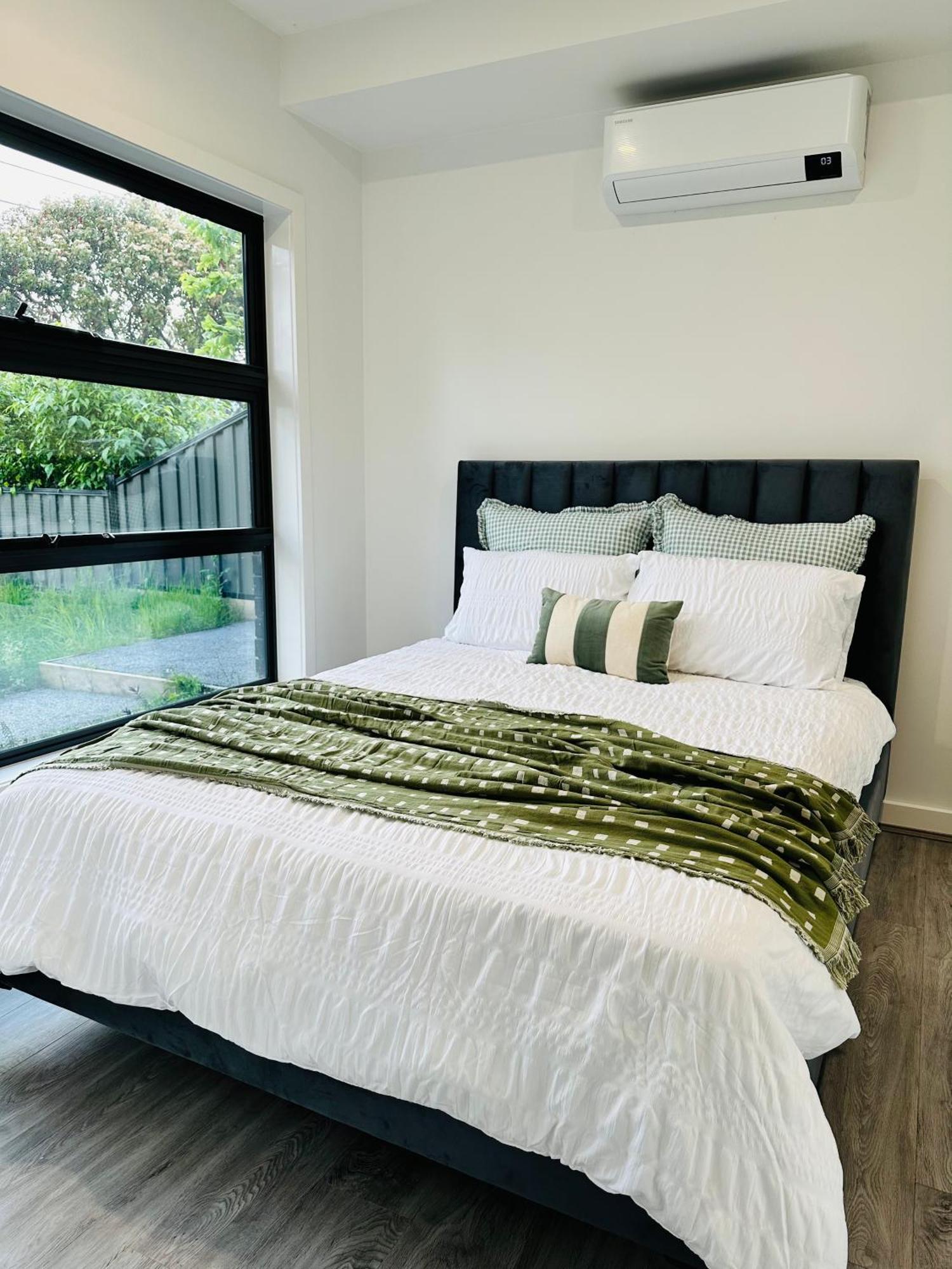 Long-term Stays-2br Townhouse On Bell Street, Preston, & Near Tram, Pets Welcome Melbourne