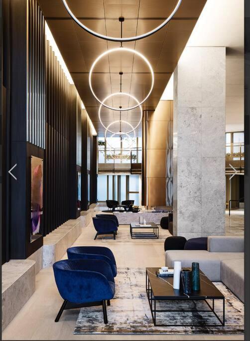 Royal Executive Living Platinum Prestige Corproate * Melbourne