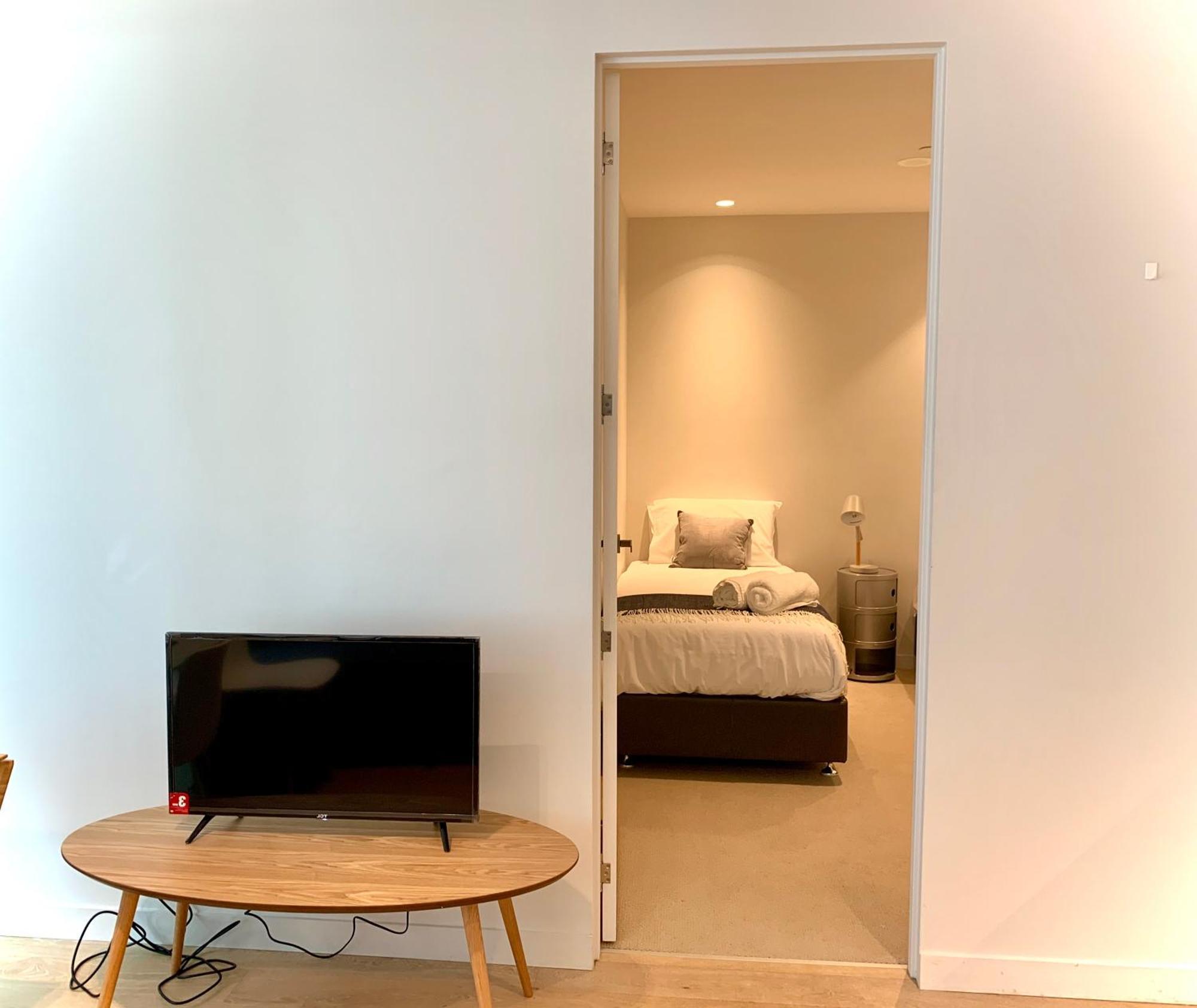 Apartment Readyset At Lighthouse Melbourne
