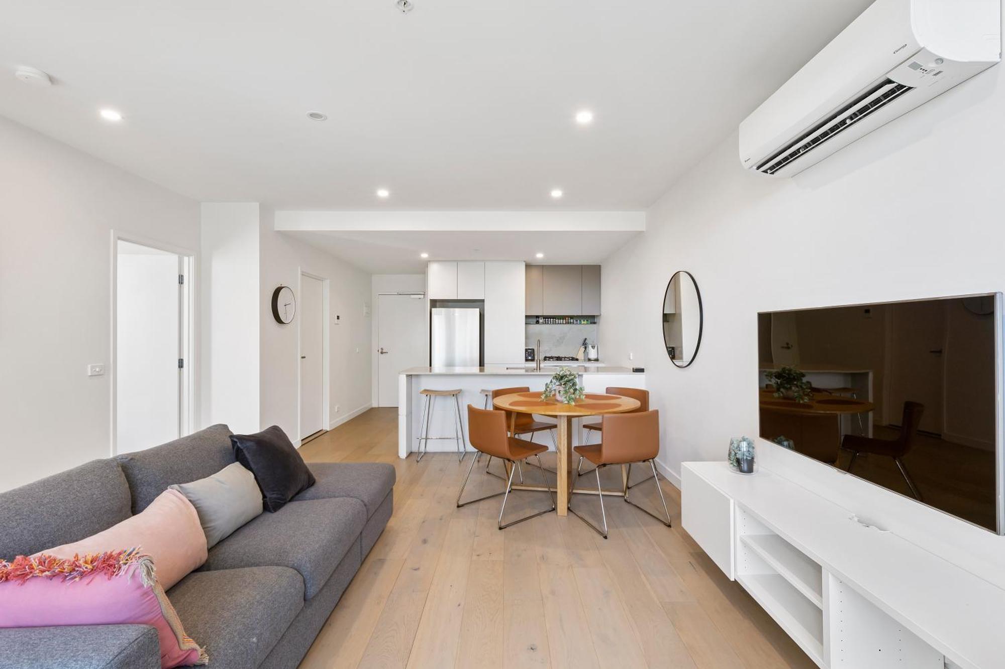 Apartment Spacious & Bright Near Major Hospital Precinct