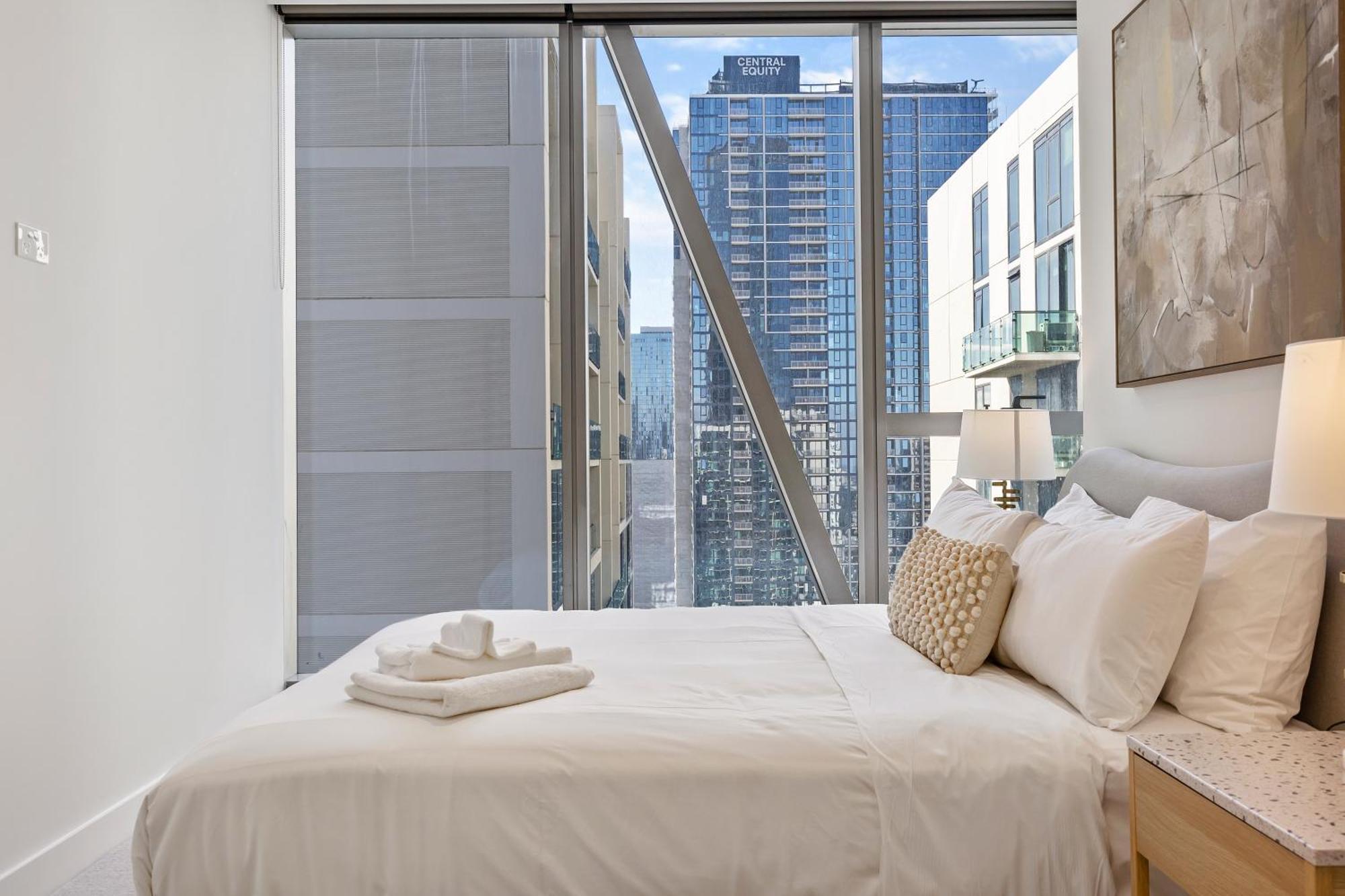 Apartment Stylish & Vibrant In Location W Gym, Pool *