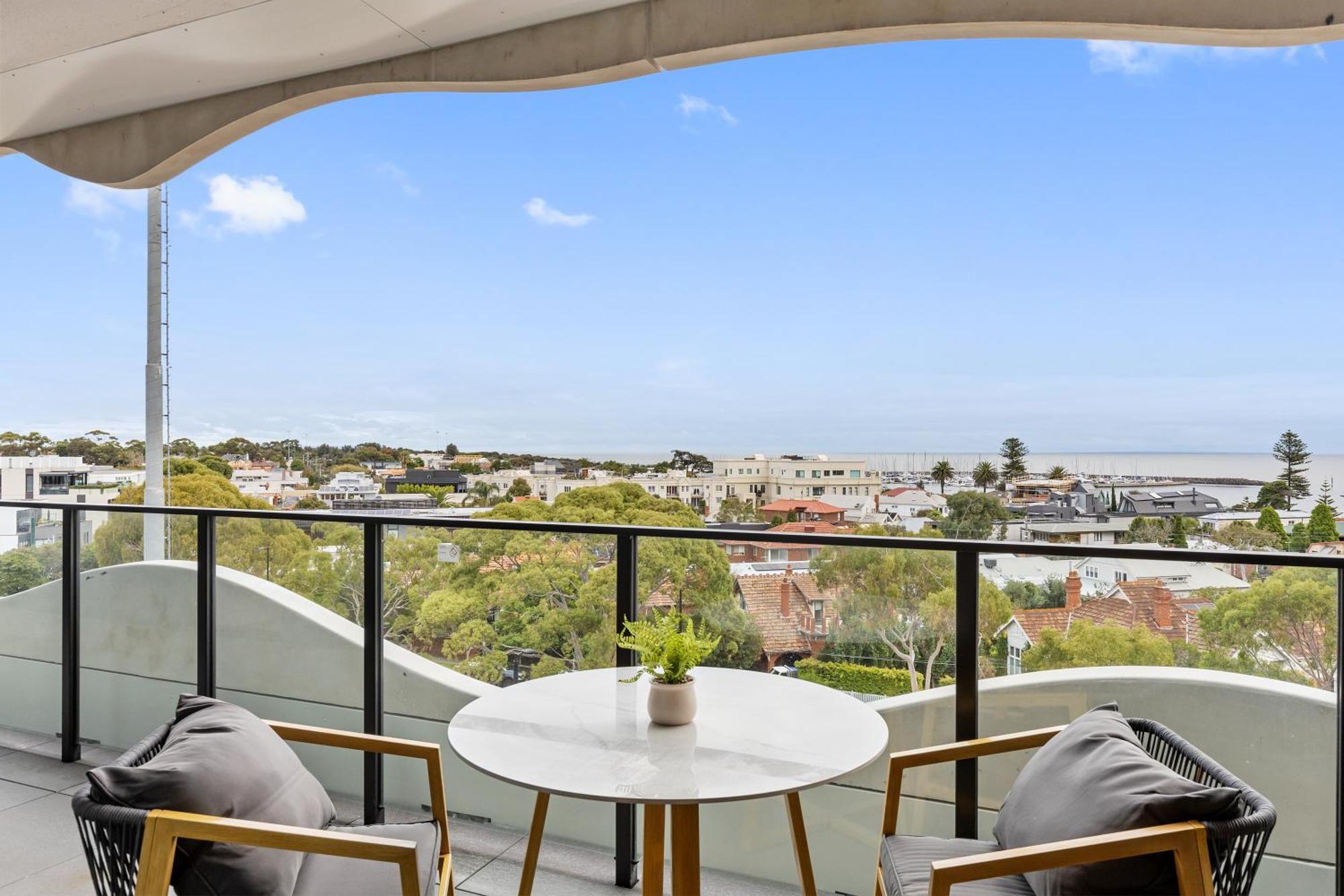 Sea View 2br W Rooftop Pool In Melb! *