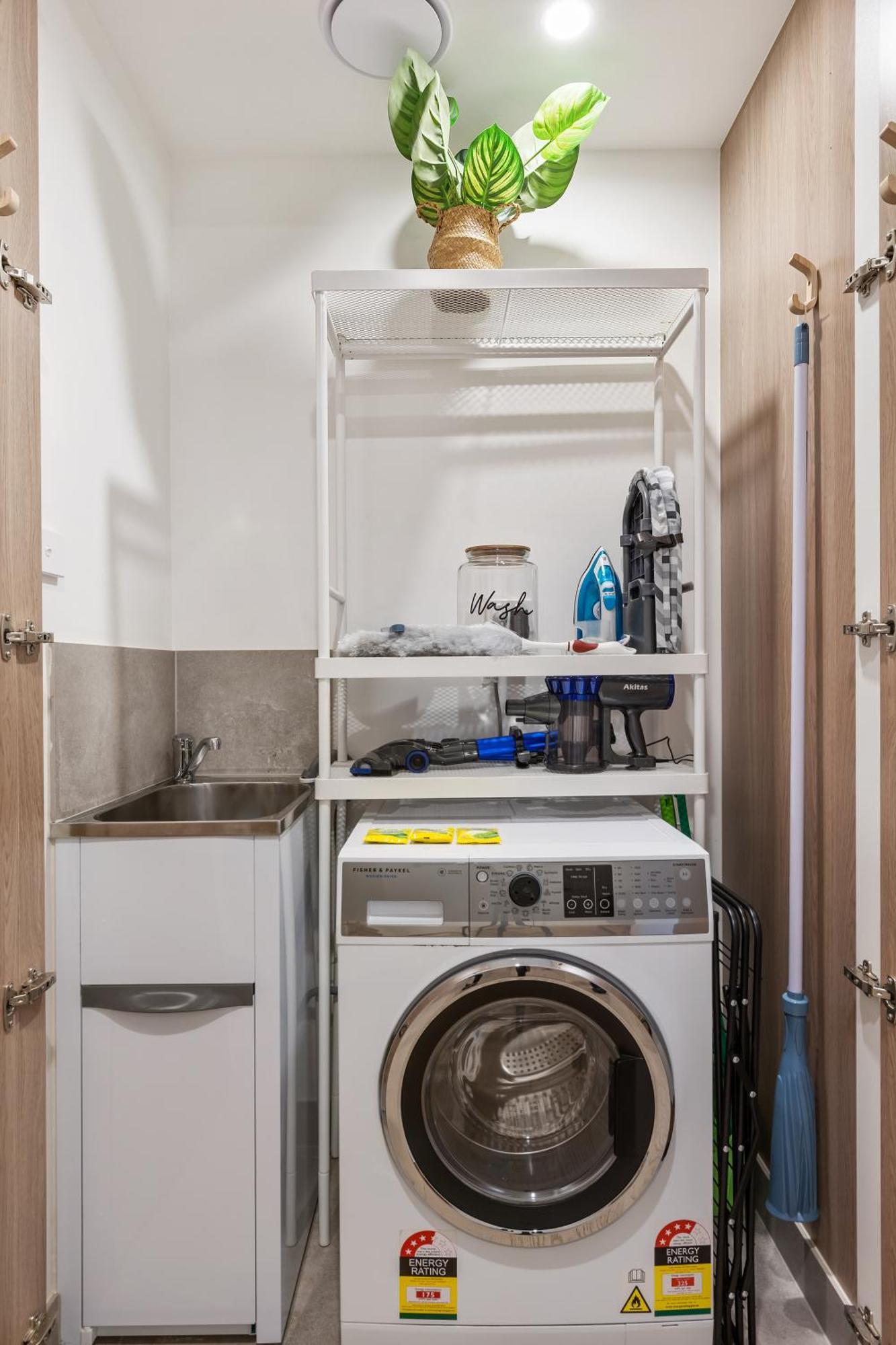 Bright And Modern 1br With Balcony And Car Park *