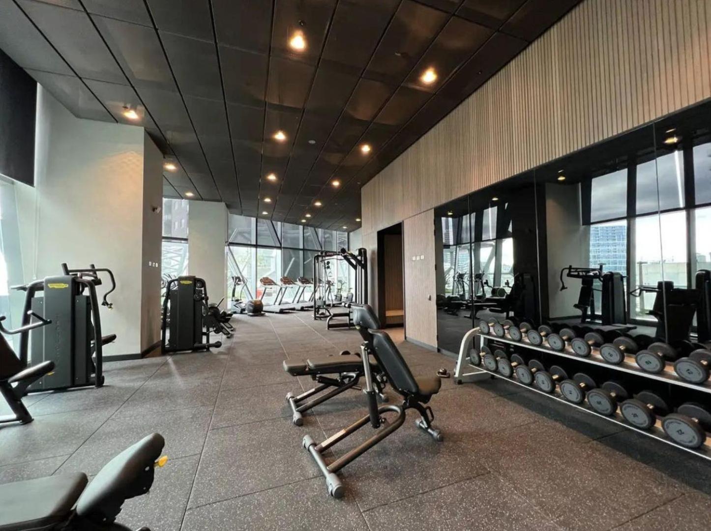 Brand New In West Side Place Location * Melbourne
