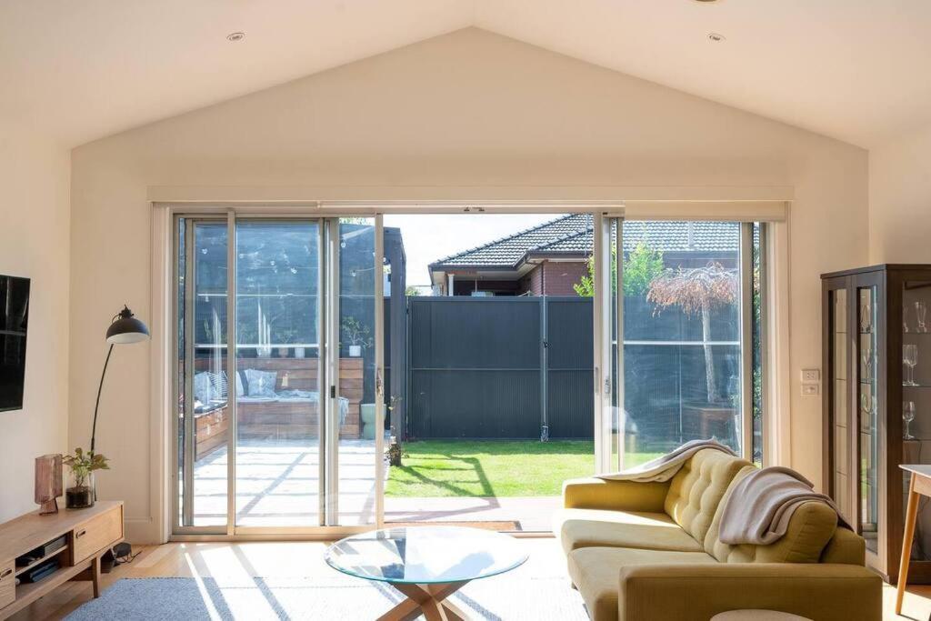 Holiday home Spacious Light-filled 3bd Sanctuary In Northcote *