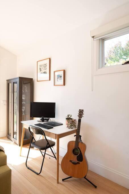 Spacious Light-filled 3bd Sanctuary In Northcote * Melbourne