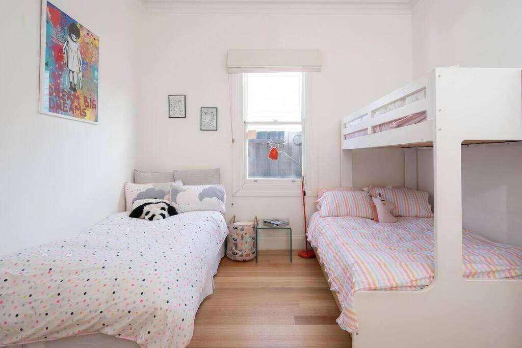 Holiday home Spacious Light-filled 3bd Sanctuary In Northcote *