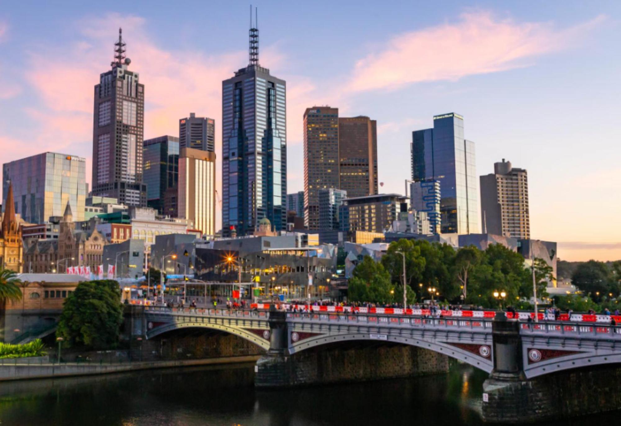 Readyset At The Summit Apartment Melbourne