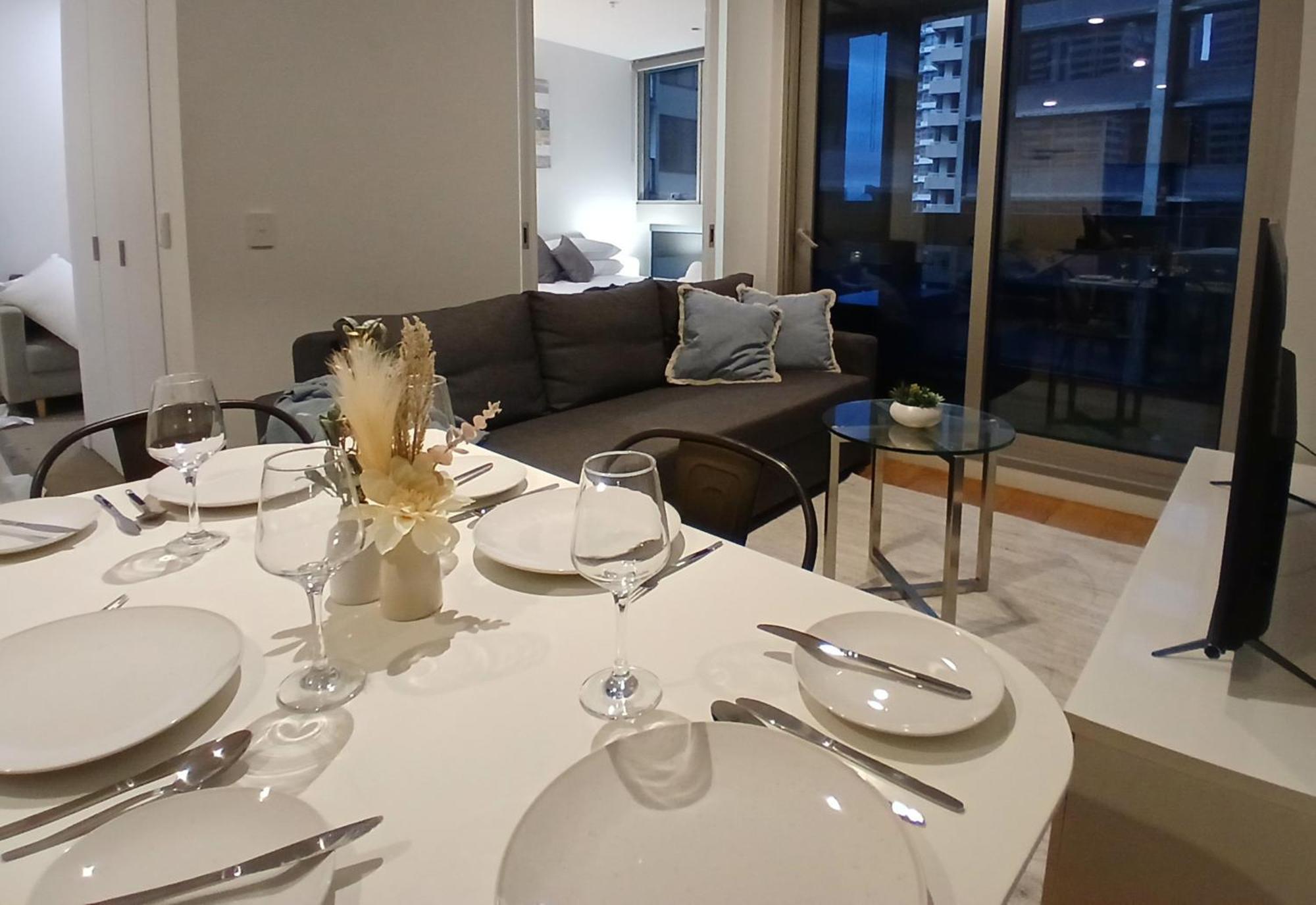 Readyset On Rose Lane Apartment *