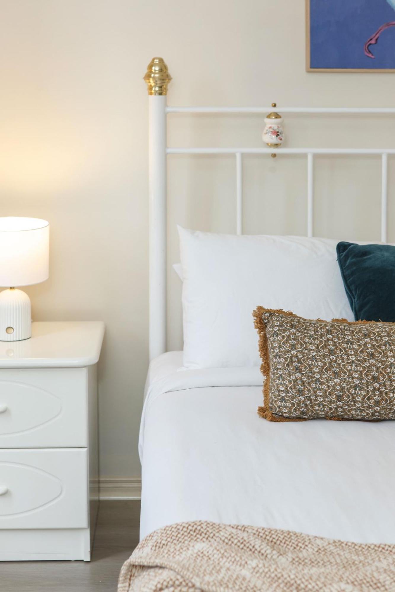 Holiday home Heart Of Mckinnon Units By Ready Set Host