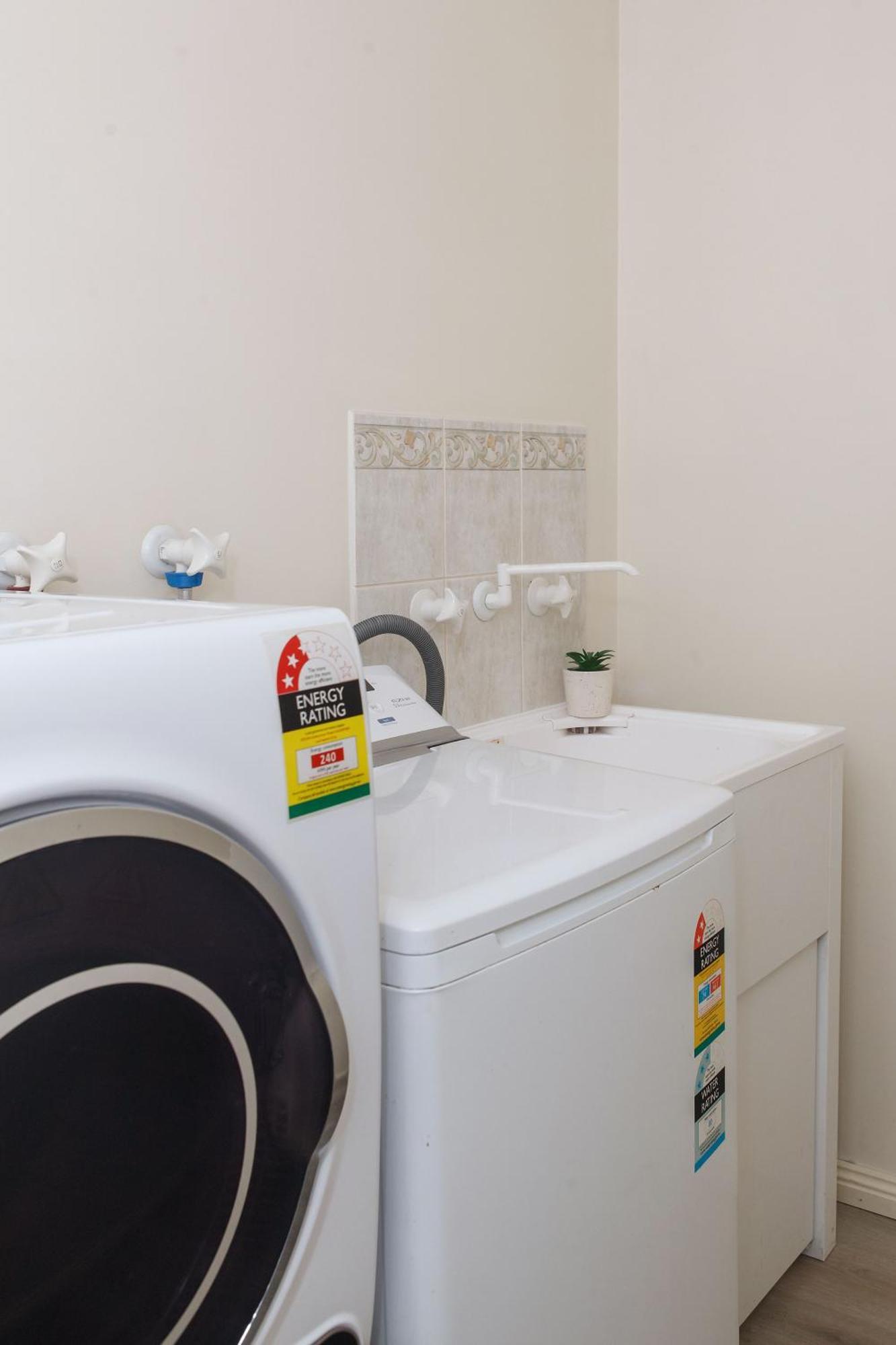 Holiday home Heart Of Mckinnon Units By Ready Set Host *